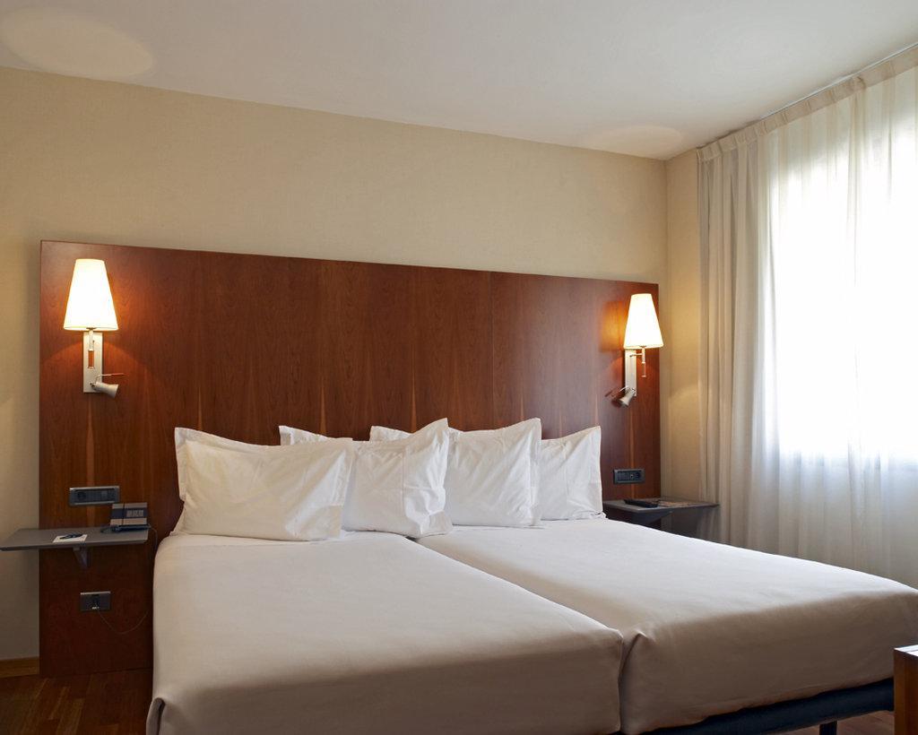 Ac Hotel Ciudad De Pamplona Exterior photo