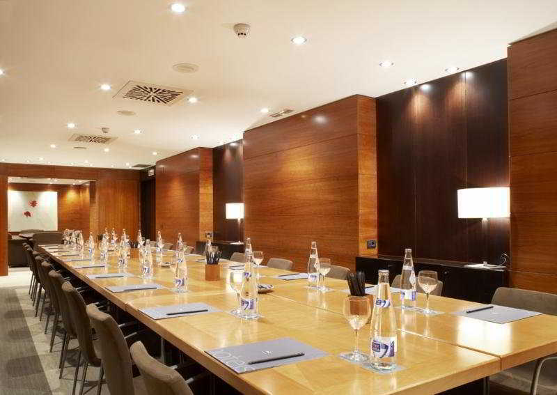 Ac Hotel Ciudad De Pamplona Business photo